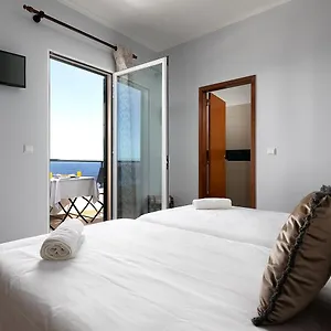https://perola-view-inn-suite-com-vista-mar.madeira-islandshotels.com